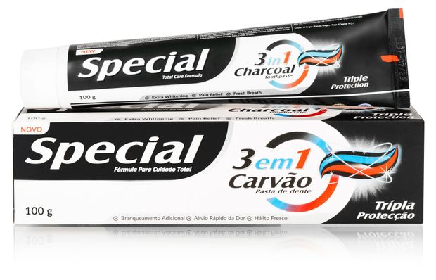 Зубная паста Special Charcoal 3 в 1 с углем, 100 г