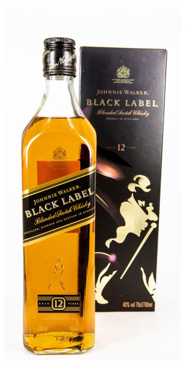 Walker black label. Джонни Уокер Блэк. Джонни Волкер Блэк лейбл. Виски Джонни Уокер Блэк. Johnnie Walker Black 0.7 12 years.